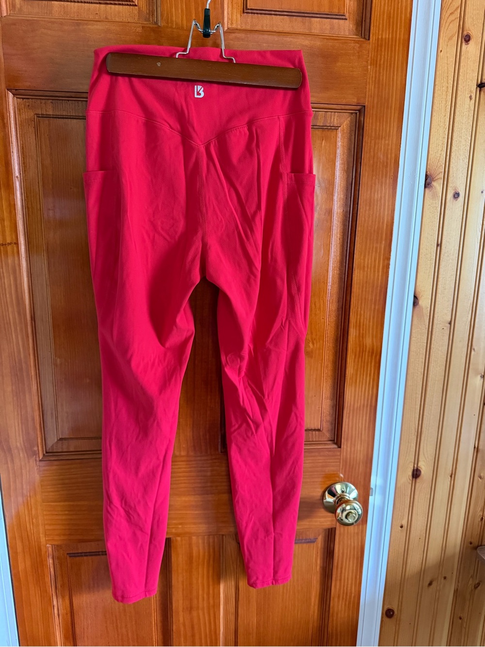 BuffBunny Women’s Leggings with Side Pockets - Picture 2 of 6